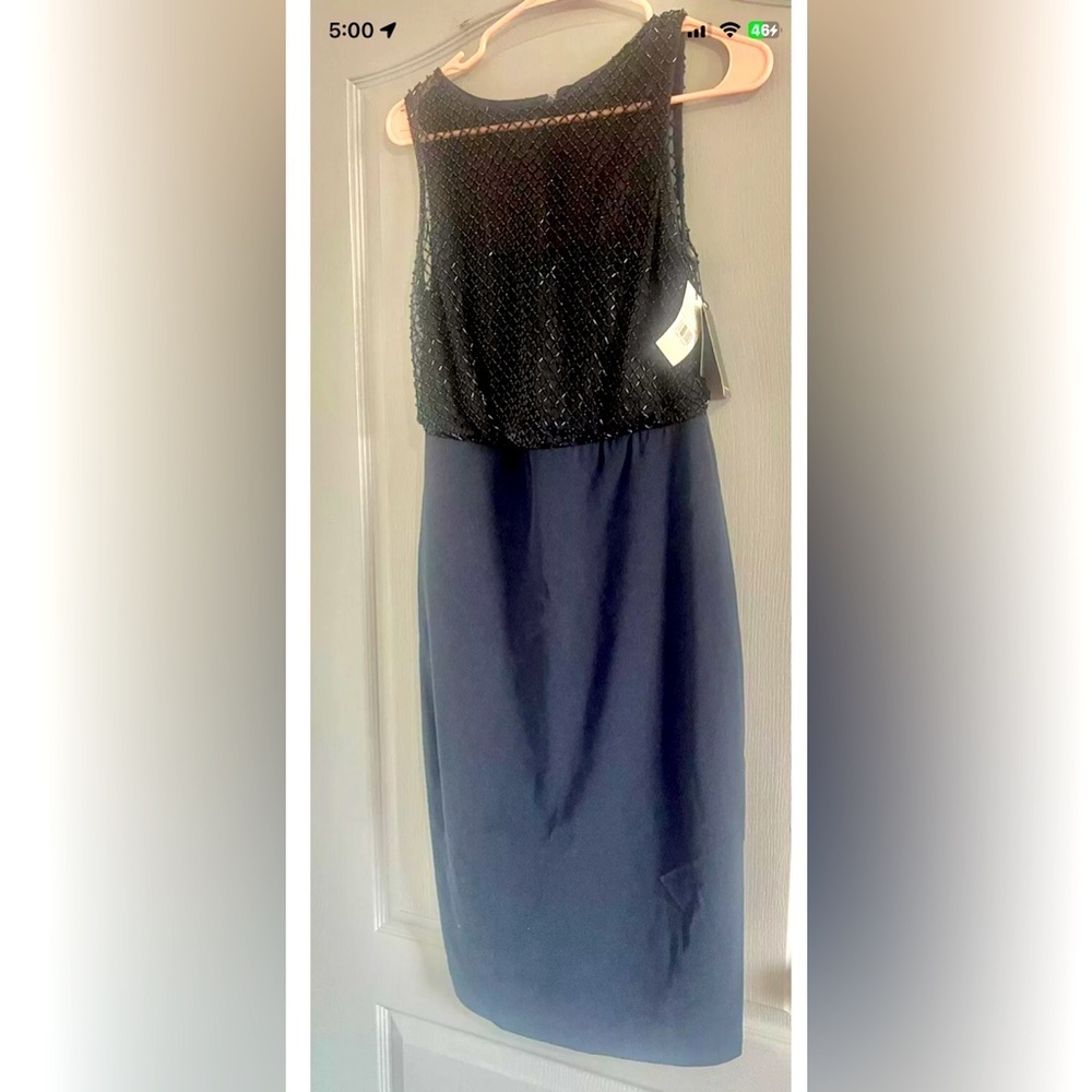 Elegant Black and Navy Dress Adriana papel 2